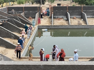 ਕਾਲਜ ਦੇ ਵਿਦਿਆਰਥੀਆਂ ਨੇ ਕੀਤੀ ਗੁਰੂ ਘਰ ਦੀ ਸਫਾਈ