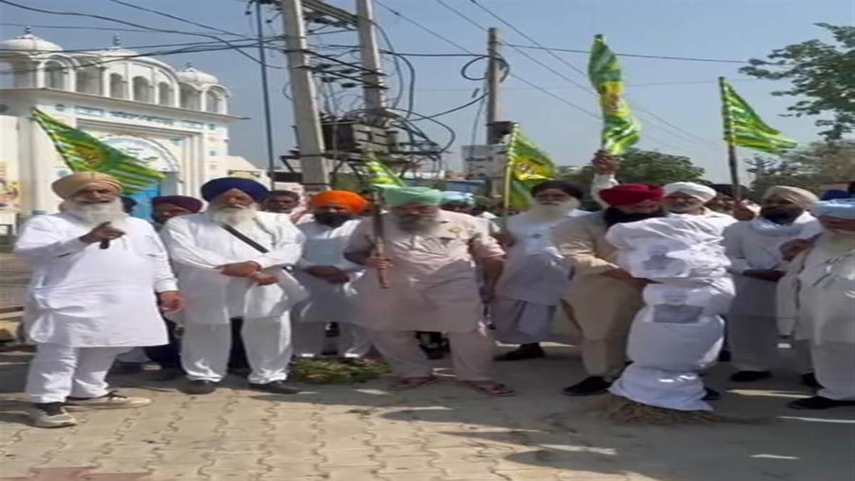 ਕਿਸਾਨ ਮੋਰਚੇ ਨੂੰ ਢਾਹ ਲਾਉਣ ਦੇ ਵਿਰੋਧ ’ਚ ਪੁਤਲਾ ਸਾੜਿਆ