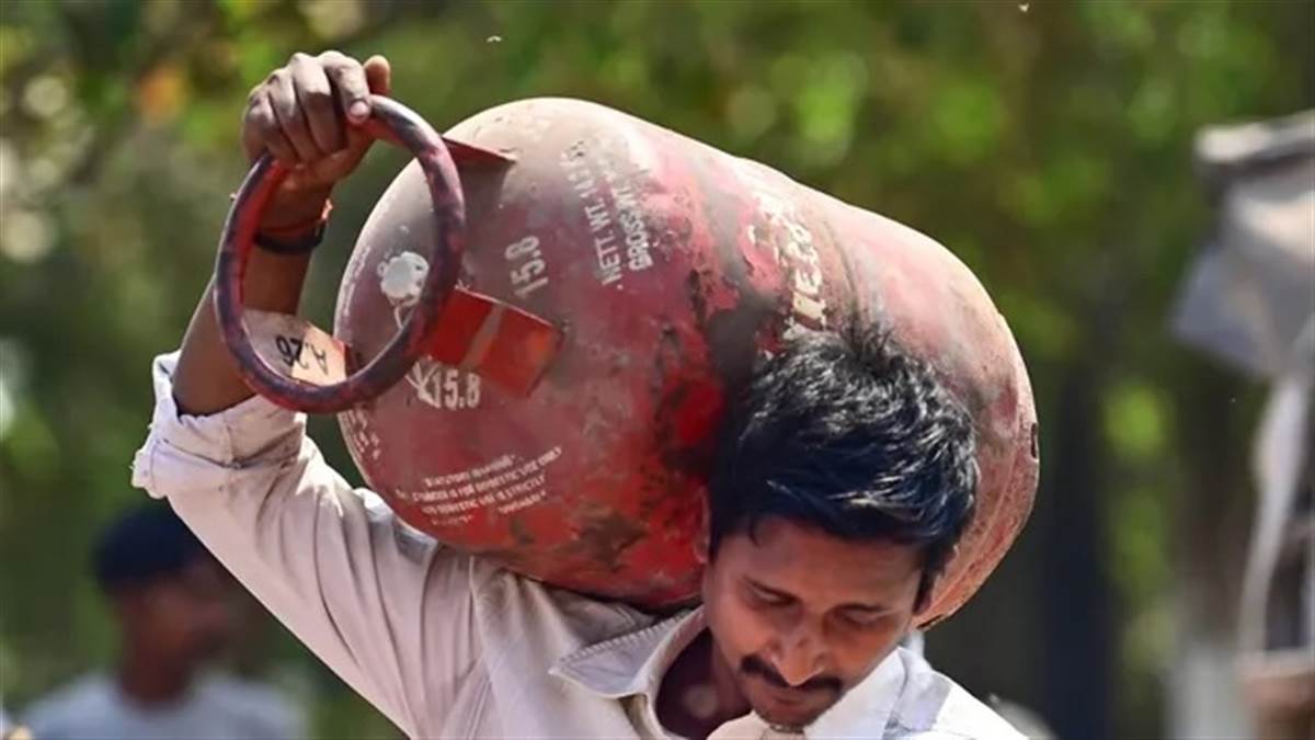 LPG New Booking Rules: ਘਰੇਲੂ ਗੈਸ ਬੁਕਿੰਗ ਦੇ ਨਵੇਂ ਨਿਯਮ ਲਾਗੂ, ਉਪਭੋਗਤਾਵਾਂ ਨੂੰ ਹੁਣ ਹੋਵੇਗੀ ਆਸਾਨੀ