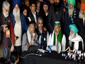 ਦਿੱਲੀ ਬੈਰੀਅਰਾਂ ਦੇ ਸਾਰੇ ਹਾਈਵੇ ਐਮਰਜੈਂਸੀ ਸੇਵਾਵਾਂ ਲਈ ਇਕ ਪਾਸੇ ਤੋਂ ਖੋਲ੍ਹੇ ਗਏ : ਕਿਸਾਨ ਮੋਰਚਾ