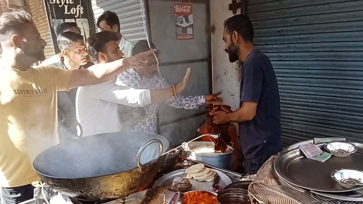 Pahalgam Terror Attack ਪਹਿਲਗਾਮ ਗੋਲ਼ੀਬਾਰੀ ਦੇ ਵਿਰੋਧ 'ਚ ਹੁਸ਼ਿਆਪੁਰਪੁਰ ਹੋਇਆ ਮੁਕੰਮਲ ਬੰਦ, ਠੱਪ ਹੋਈ ਆਵਾਜਾਈ