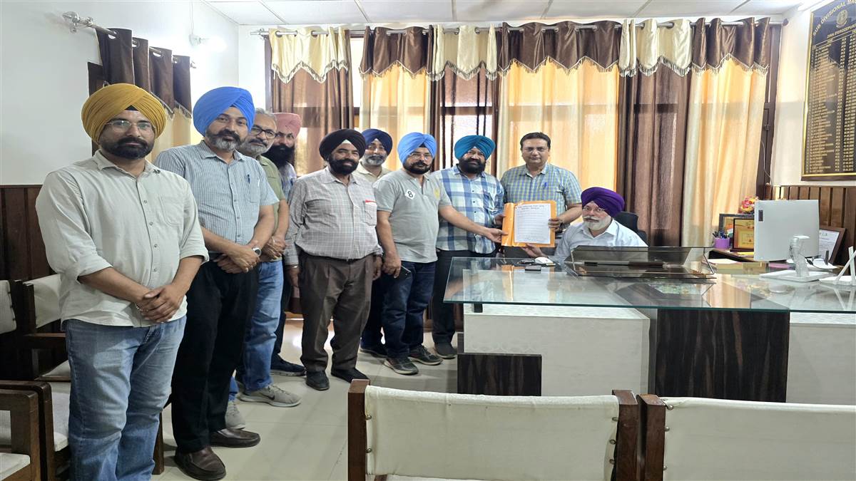 ਜਨਗਣਨਾ ਡਿਊਟੀ ਸਬੰਧੀ ਸਾਂਝਾ ਅਧਿਆਪਕ ਮੋਰਚਾ ਦਾ ਵਫਦ ਐੱਸਡੀਐੱਮ ਜ਼ੀਰਾ ਨੂੰ ਮਿਲਿਆ