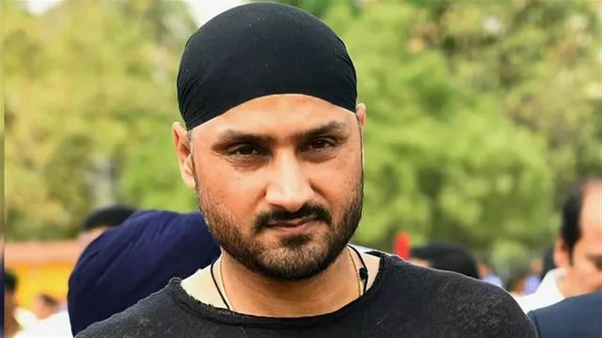'ਭਾਜਪਾ ਦੇ ਤੋਤੇ ਬਣ ਗਏ ਨੇ ਭੱਜੀ', ਹਰਭਜਨ ਸਿੰਘ ਦੇ ਰਾਜ ਸਭਾ ਸੀਟ ਵੇਚਣ ਵਾਲੇ ਦੋਸ਼ਾਂ 'ਤੇ 'ਆਪ' ਦਾ ਪਲਟਵਾਰ