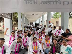 ਵਕੀਲਾਂ ਐਲਏਡੀਸੀ ਸਿਸਟਮ ਦਾ ਕੀਤਾ ਵਿਰੋਧ, ਰੱਖੀ ਭੁੱਖ ਹੜਤਾਲ