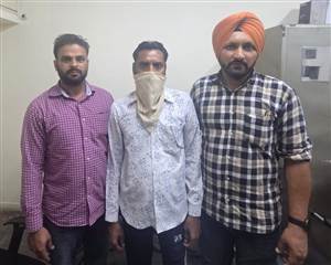 ਵਿਜੀਲੈਂਸ ਵੱਲੋਂ ਪੈਨਸ਼ਨ ਬੰਦ ਕਰਨ ਬਦਲੇ 25000  ਰੁਪਏ ਰਿਸ਼ਵਤ ਲੈਂਦਾ ਰੰਗੇ ਹੱਥੀ ਕਾਬੂ