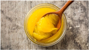Desi Ghee: ਹਰ ਕਿਸੇ ਲਈ ਫਾਇਦੇਮੰਦ ਨਹੀਂ ਹੁੰਦਾ ਦੇਸੀ ਘਿਓ, ਇਨ੍ਹਾਂ 3 ਤਰ੍ਹਾਂ ਦੇ ਲੋਕਾਂ ਨੂੰ ਰਹਿਣਾ ਚਾਹੀਦੈ ਦੂਰ