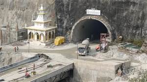 ਸਿਲਕਿਆਰਾ ਸੁਰੰਗ 'ਚ ਮੁੜ ਵਾਪਰਿਆ ਹਾਦਸਾ, ਪੋਲਗਾਓਂ ਬੜਕੋਟ ਪਾਸਿਓਂ ਡੇਢ ਕਿਲੋਮੀਟਰ ਅੰਦਰ ਡਿੱਗਿਆ ਮਲਬਾ