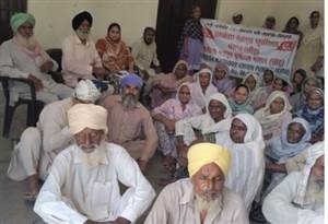 Barnala News : ਛੇ ਮਹੀਨਿਆਂ ਤੋਂ ਕੰਮ ਨਾ ਮਿਲਣ ਕਾਰਨ ਮਨਰੇਗਾ ਮਜ਼ਦੂਰਾਂ ਨੇ ਵਿੱਢਿਆ ਸੰਘਰਸ਼, 13 ਮੈਂਬਰੀ ਸੰਘਰਸ਼ ਕਮੇਟੀ ਗਠਿਤ