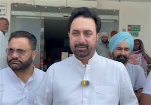 ਧਨੌਲਾ ਥਾਣੇ ਦੇ ਮੁਨਸ਼ੀ ’ਤੇ ਰਿਸ਼ਵਤਖੋਰੀ ਤੇ ਪਰੇਸ਼ਾਨ ਕਰਨ ਦੇ ਦੋਸ਼ ਲਾ ਕੇ ਨਿਗਲੀ ਜ਼ਹਿਰ