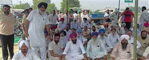 ਸਹਿਕਾਰੀ ਸਭਾ ਦੀ ਚੋਣ ਨੂੰ ਲੈ ਕੇ ਮੋਗਾ-ਕੋਟਕਪੂਰਾ ਰੋਡ ਜਾਮ