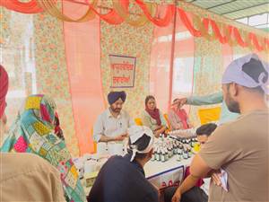 ਨੰਗਲ ਕਲਾਂ ’ਚ ਲਾਇਆ ਵਿਸ਼ਾਲ ਆਯੂਸ਼ ਮੈਡੀਕਲ ਕੈਂਪ