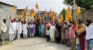 ਹਰਸਿਮਰਤ ਬਾਦਲ ਦੇ ਧਰਨੇ ’ਚ ਵੱਡੇ ਕਾਫ਼ਲੇ ਨਾਲ ਪੁੱਜੇ ਰਾਜਵੰਤ ਮਾਹਲਾ