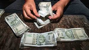 Bank Strike : ਮੁਲਾਜ਼ਮਾਂ ਤੇ ਪੈਨਸ਼ਨਰਾਂ ਲਈ ਖ਼ੁਸ਼ਖ਼ਬਰੀ, ਬੈਂਕਾਂ ਦੀ ਹੜਤਾਲ ਤੋਂ ਪਹਿਲਾਂ ਖ਼ਾਤਿਆਂ 'ਚ ਆਵੇਗੀ ਸੈਲਰੀ; ਜਾਣੋ ਸਰਕਾਰ ਦਾ ਨਵਾਂ ਪਲਾਨ