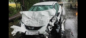 ਦੋ ਕਾਰਾਂ ਦੀ ਸਿੱਧੀ ਟੱਕਰ ’ਚ 3 ਵਿਅਕਤੀਆਂ ਦੀ ਮੌਤ, 3 ਜਣੇ ਗੰਭੀਰ ਜ਼ਖ਼ਮੀ, ਲਾਸ਼ਾਂ ਚੁੱਕਣ ਤੋਂ ਨਾਂਹ ਕਰ ਕੇ ਰਫੂਚੱਕਰ ਹੋਇਆ ਐਂਬੂਲੈਂਸ ਦਾ ਮੁਲਾਜ਼ਮ