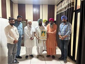 ਅੱਖਾਂ ਦੇ ਮੁਫ਼ਤ ਲੈਂਜ਼ ਕੈਂਪ ’ਚ ਚੇਅਰਮੈਨ ਜਤਿੰਦਰ ਭੱਲਾ ਨੇ ਕੀਤੀ ਸ਼ਮੂਲੀਅਤ