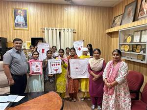 ਰੈੱਡ ਰੀਬਨ ਕਲੱਬ ਨੇ ਖੂਨਦਾਨ ਬਾਰੇ ਪੋਸਟਰ ਮੇਕਿੰਗ ਮੁਕਾਬਲਾ ਕਰਵਾਇਆ