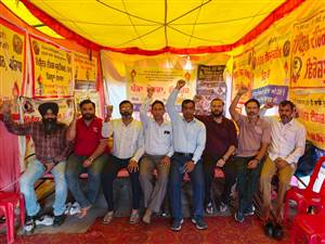 ਕੰਪਿਊਟਰ ਆਧਿਆਪਕਾਂ ਦਾ ਧਰਨਾ 35ਵੇਂ ਦਿਨ ’ਚ ਦਾਖਲ