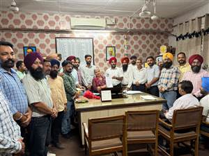 ਅਧਿਆਪਕ ਜਥੇਬੰਦੀਆਂ ਨੇ ਡੀਈਓ ਨਾਲ ਕੀਤੀ ਮੀਟਿੰਗ