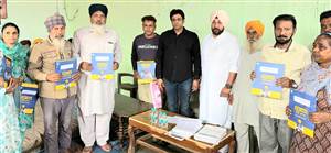 ’ਮੇਰਾ ਘਰ ਮੇਰੇ ਨਾਮ’ ਤਹਿਤ ਵੰਡੇ ਮਾਲਕਾਨਾ ਹੱਕ ਦੇ ਸਰਟੀਫ਼ਿਕੇਟ