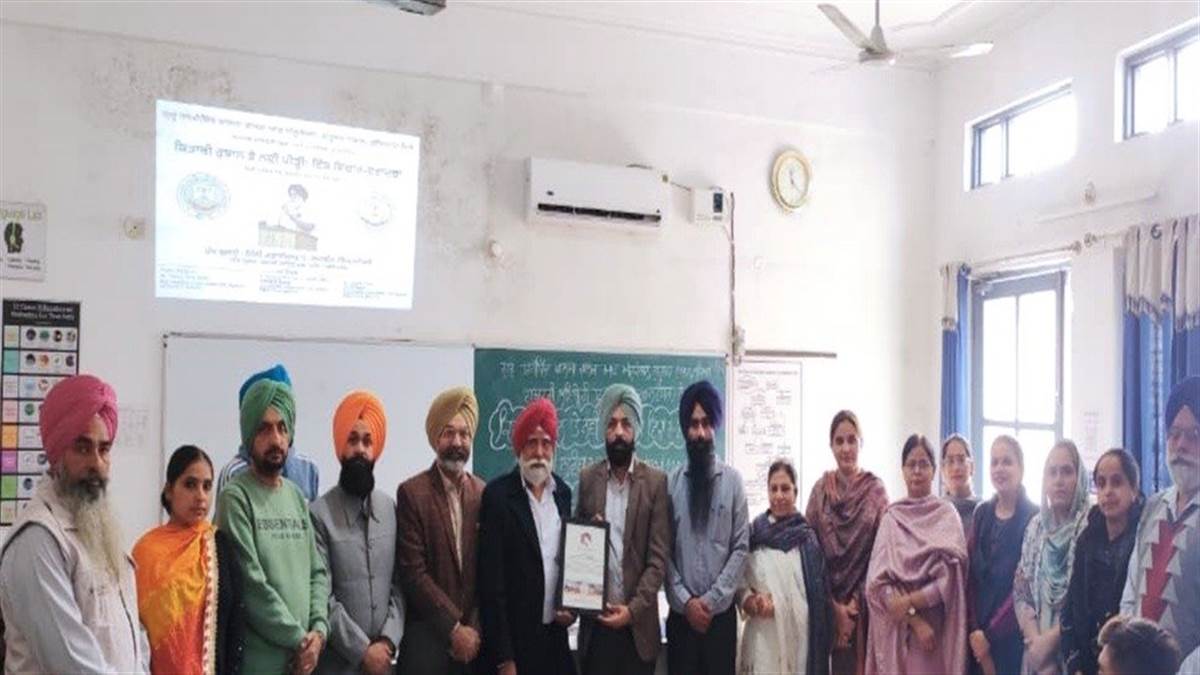 ਕਿਤਾਬਾਂ ਨਵੀਂ ਪੀੜ੍ਹੀ ਦੇ ਹਨੇਰੇ ਮਨਾਂ ’ਚ ਰੌਸ਼ਨੀ ਦਾ ਦੀਵਾ : ਰਘਬੀਰ ਮਹਿਮੀ