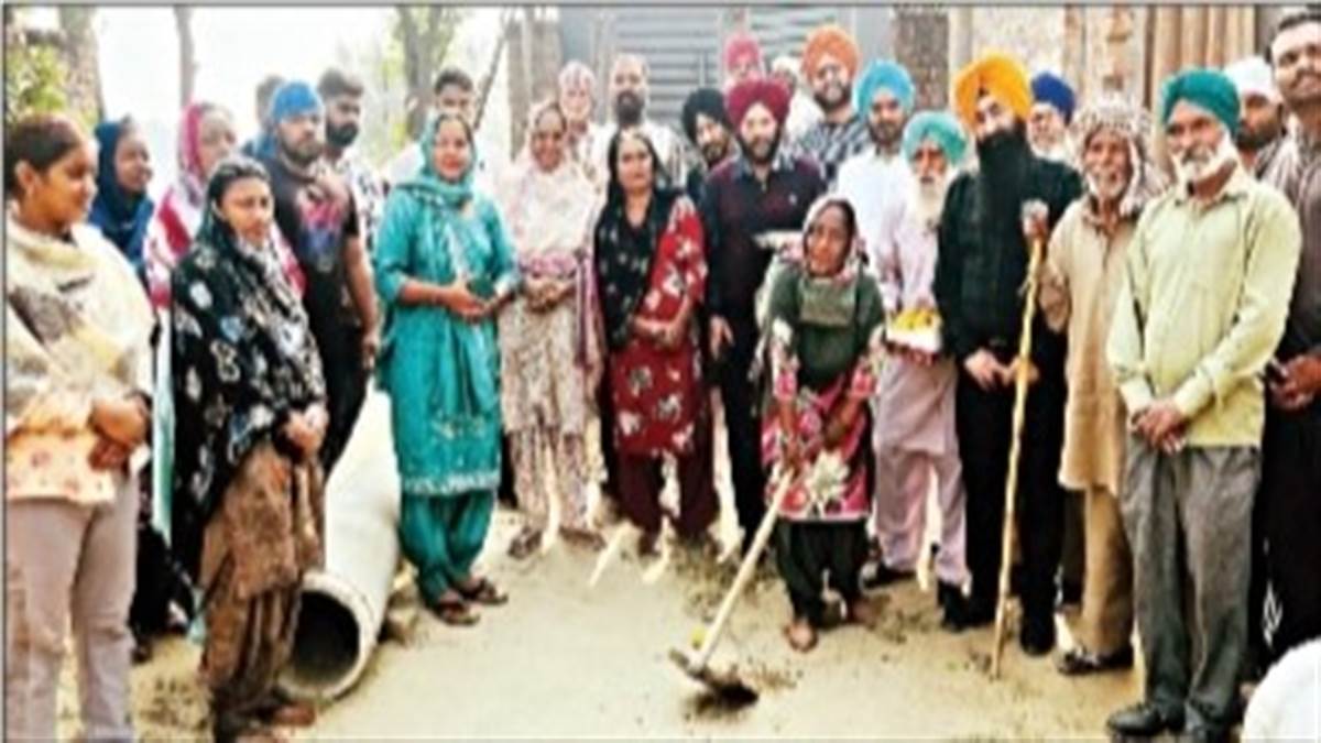 ਪੰਚਾਇਤ ਨੇ ਸੀਵਰੇਜ ਪਾਉਣ ਦਾ ਕੰਮ ਕਰਵਾਇਆ ਸ਼ੁਰੂ