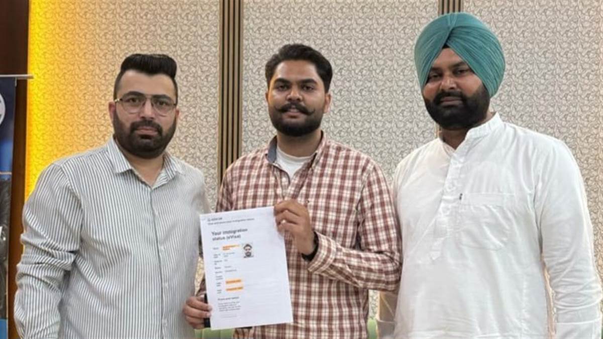 ਅਕਾਲ ਐਜੂਕੇਸ਼ਨਲ ਨੇ ਲਵਾਇਆ ਰੋਬਿਨਪ੍ਰੀਤ ਦਾ ਯੂਕੇ ਦਾ ਵੀਜ਼ਾ