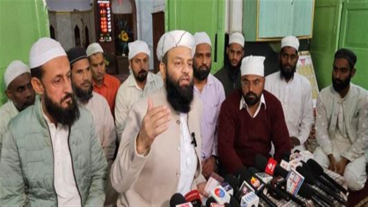 'ਸਰਹਿੰਦ ਦੀ ਇਤਿਹਾਸਕ ਮਸਜਿਦ ’ਚ ਸ਼ੂਟਿੰਗ ਕਰਨਾ ਅਫ਼ਸੋਸਨਾਕ', ਸ਼ਾਹੀ ਇਮਾਮ ਨੇ ਕਿਹਾ- ‘ਪਿੱਟ ਸਿਆਪਾ’ ਦੀ ਟੀਮ ’ਤੇ ਦਰਜ ਹੋਵੇ ਮੁਕੱਦਮਾ