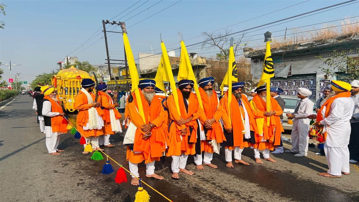 350 ਸਾਲਾ ਸ਼ਹੀਦੀ ਸ਼ਤਾਬਦੀ ਸਬੰਧੀ ਤਰਨਤਾਰਨ ’ਚ ਸਜਿਆ ਵਿਸ਼ਾਲ ਨਗਰ ਕੀਰਤਨ