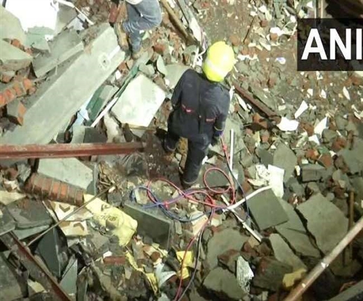 Tragic accident in Mumbai threestorey building collapses in Malad area rescue work continues