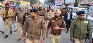 ਗਣਤੰਤਰ ਦਿਵਸ ਦੇ ਮੱਦੇਨਜ਼ਰ ਪੁਲਿਸ ਨੇ ਕੱਢਿਆ ਫਲੈਗ ਮਾਰਚ