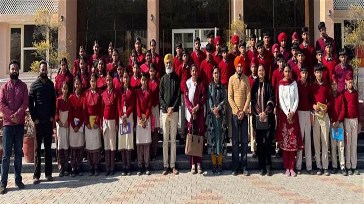 ਖੇਤਰੀ ਖੋਜ ਕੇਂਦਰ ਬੱਲੋਵਾਲ ਸੌਂਖੜੀ ਵਿਖੇ ਵਿੱਦਿਅਕ ਦੌਰਾ