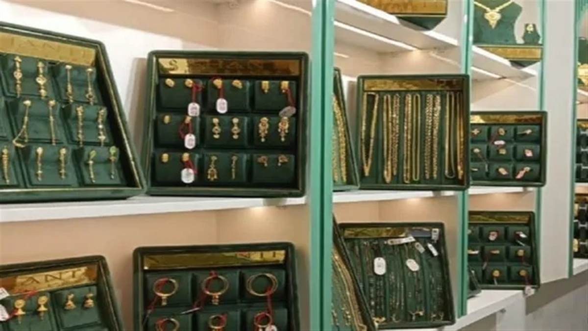 Gold Silver Price Hike : ਅਜੇ ਹੋਰ ਵਧਣਗੀਆਂ ਕੀਮਤਾਂ; ਇੱਕ ਮਹੀਨੇ 'ਚ ਸੋਨਾ 29 ਹਜ਼ਾਰ ਵਧਿਆ, ਚਾਂਦੀ 'ਚ 1.32 ਲੱਖ ਦੀ ਤੇਜ਼ੀ