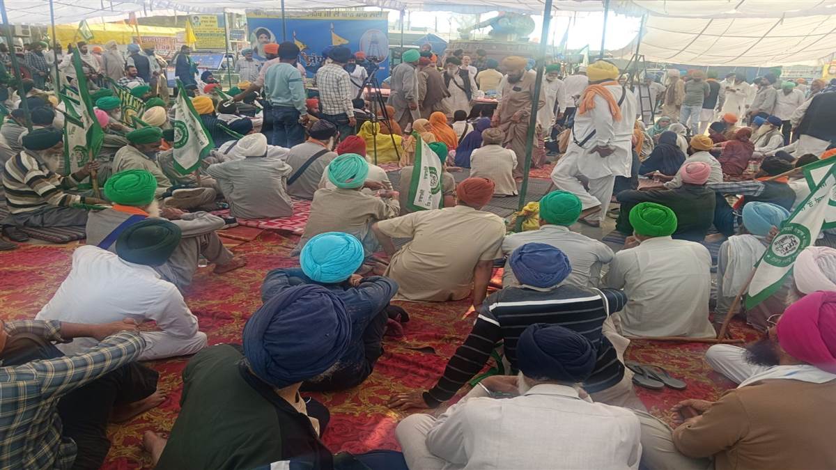 ਧਰਮ ਯੁੱਧ ਮੋਰਚੇ ਦੇ ਦੂਜੇ ਦਿਨ ਬਾਬਾ ਬੰਦਾ ਸਿੰਘ ਬਹਾਦਰ ਚੌਕ ’ਚ ਧਰਨਾ ਜਾਰੀ