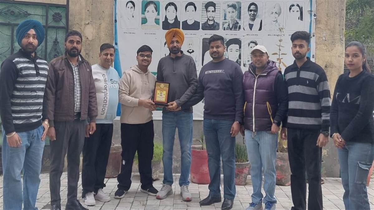 ਐੱਸਡੀ ਸਕੂਲ ਦੇ ਵਿਦਿਆਰਥੀ ਨੇ ਪ੍ਰਾਪਤ ਕੀਤੇ 100 ਫ਼ੀਸਦੀ ਅੰਕ