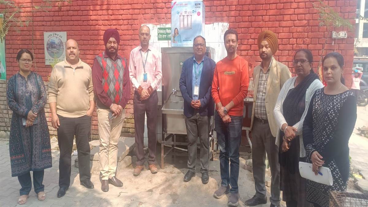 ਆਈਡੀਬੀਆਈ ਬੈਂਕ ਨੇ ਜ਼ਿਲ੍ਹਾ ਹਸਪਤਾਲ ਨੂੰ ਆਰਓ ਤੇ ਵਾਟਰ ਕੂਲਰ ਭੇਂਟ ਕੀਤੇ