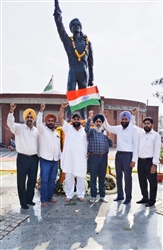ਨੈਸ਼ਨਲ ਯੂਥ ਵੈਲਫ਼ੇਅਰ ਕਲੱਬ ਨੇ ਸ਼ਹੀਦੀ ਦਿਵਸ ਮਨਾਇਆ