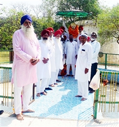 ਆਜ਼ਾਦੀ ਘੁਲਾਟੀਆਂ ਨੂੰ ਸ਼ਰਧਾ ਦੇ ਫੁੱਲ ਭੇਟ ਕੀਤੇ