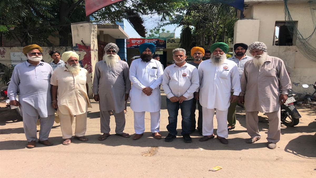 ਚੋਰੀ ਦੀਆਂ ਵਾਰਦਾਤਾਂ ਵਿਰੁੱਧ ਪੁਲਿਸ ਅਧਿਕਾਰੀਆਂ ਨੂੰ ਮਿਲੇ ਕਿਸਾਨ