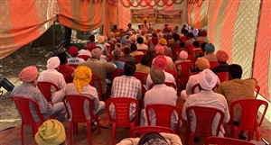 ਪਿੰਡ ਰਾਮਗੜ੍ਹ ਚੁੰਘਾ ’ਚ ਵਿਖੇ ਨਰਮੇ ਦੀ ਫ਼ਸਲ ਬਾਰੇ ਲਗਾਇਆ ਜਾਗਰੂਕਤਾ ਕੈਂਪ
