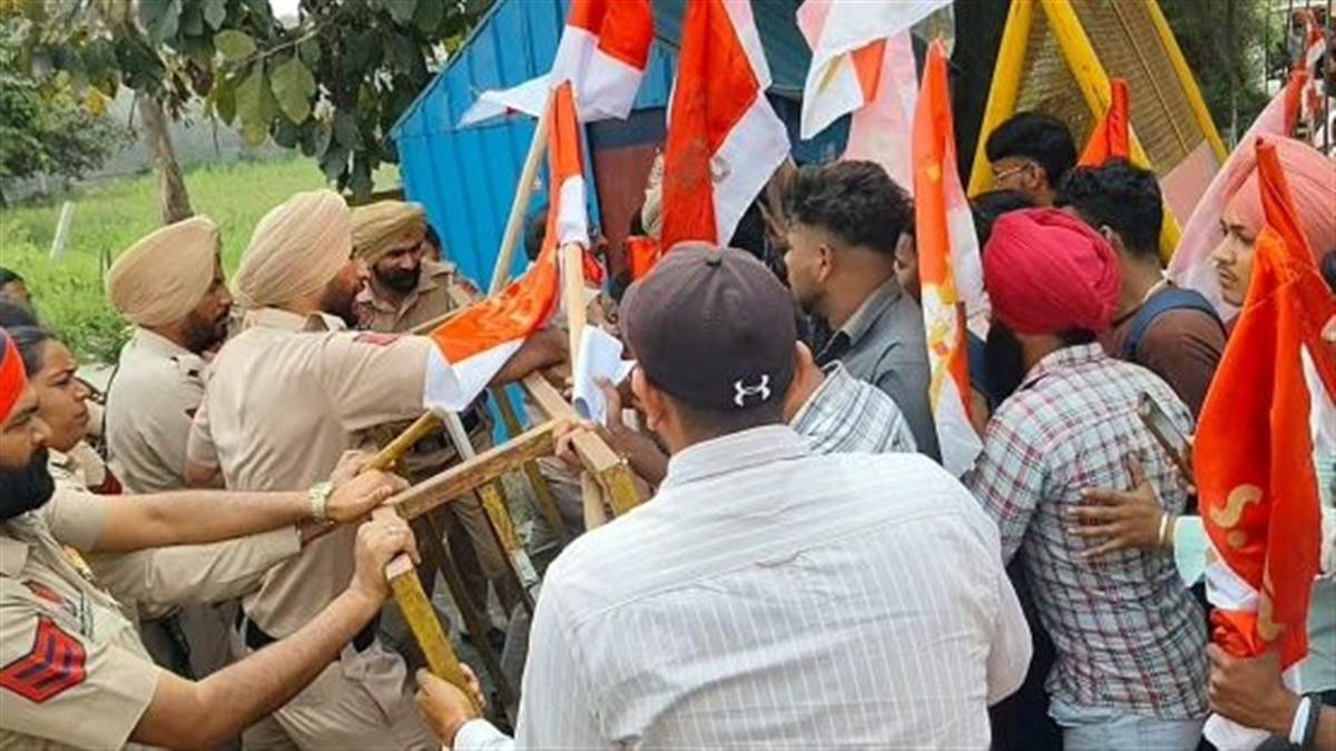 Faridkot News : ਸਪੀਕਰ ਕੁਲਤਾਰ ਸਿੰਘ ਸੰਧਵਾਂ ਦੇ ਘਰ ਦੇ ਬਾਹਰ ਵਿਦਿਆਰਥੀਆਂ ਨਾਲ ਧੱਕਾ-ਮੁੱਕੀ