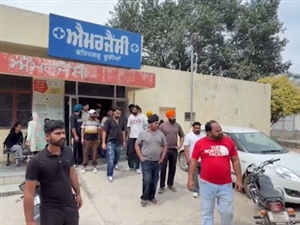 ਡੇਰਾ ਬਾਬਾ ਨਾਨਕ ਦੇ ਪਿੰਡ ਸ਼ਾਹਪੁਰ ਜਾਜਨ 'ਚ ਚੱਲੀਆਂ ਗੋਲੀਆਂ, ਸਰਪੰਚ ਦਾ ਭਰਾ ਗੰਭੀਰ ਜ਼ਖ਼ਮੀ