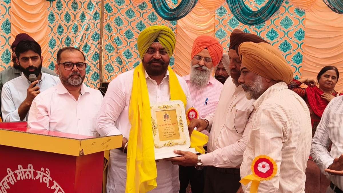 ਵਿਧਾਇਕ ਰੰਧਾਵਾ ਨੇ ਆਧੁਨਿਕ ਸਾਇੰਸ ਲੈਬ ਦਾ ਕੀਤਾ ਉਦਘਾਟਨ