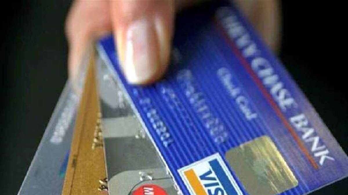 business to avoid debit and credit card financial fraud follow these basic safety tips