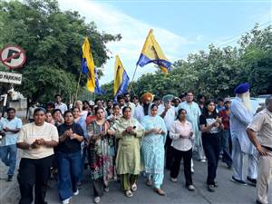 ਧਰਮਿੰਦਰ ਪ੍ਰਧਾਨ ਦੇ ਅਸਤੀਫ਼ੇ ਮਗਰੋਂ ਕਾਂਗਰਸ ਦਾ ਵਿਜੈ ਤਿਰੰਗਾ ਮਾਰਚ, ‘ਆਪ’ ਦਾ ਕੈਂਡਲ ਮਾਰਚ