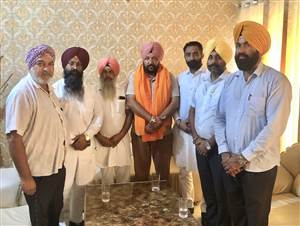 ਚੇਅਰਮੈਨ ਚੌਹਾਨ ਦਾ ਮੋਹਤਬਰਾਂ ਵੱਲੋ ਸਨਮਾਨ