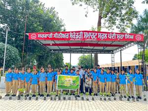 ‘ਇੱਕ ਪੇੜ ਮਾਂ ਕੇ ਨਾਮ’ ਤਹਿਤ ਐੱਨਸੀਸੀ ਕੈਡਿਟਾਂ ਨੇ 50 ਬੂਟੇ ਲਗਾਏ
