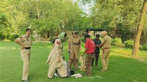 ਪੁਲਿਸ ਵੱਲੋਂ ਪਾਰਕਾਂ ਤੇ ਆਲੇ-ਦੁਆਲੇ ਦੇ ਇਲਾਕਿਆਂ ’ਚ ਸਰਚ ਅਭਿਆਨ