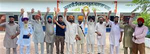 ਸਿੱਖਿਆ ਕ੍ਰਾਂਤੀ ਦੇ ਦਾਅਵਿਆਂ ਦੀ ਖੁੱਲ੍ਹੀ ਪੋਲ, ਸਕੂਲਾਂ 'ਚ ਅਧਿਆਪਕਾਂ ਦੀ ਘਾਟ ਤੋਂ ਭੜਕੇ ਪਿੰਡ ਵਾਸੀ; ਸਰਕਾਰ ਖ਼ਿਲਾਫ਼ ਕੀਤੀ ਨਾਅਰੇਬਾਜ਼ੀ