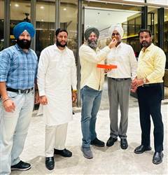 ਢੋਟ ਨੇ ਐਡਵੋਕੇਟ ਪਨੇਸਰ ਨੂੰ ਦੂਜੀ ਵਾਰ ਬਾਰ ਐਸੋਸੀਏਸ਼ਨ ਅੰਮ੍ਰਿਤਸਰ ਦਾ ਪ੍ਰਧਾਨ ਬਣਨ ’ਤੇ ਦਿੱਤੀ ਵਧਾਈ