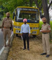 ਪੁਲਿਸ ਨੇ ਸਕੂਲੀ ਬੱਸਾਂ ਦੀ ਕੀਤੀ ਚੈਕਿੰਗ, 4 ਕੱਟੇ ਚਾਲਾਨ